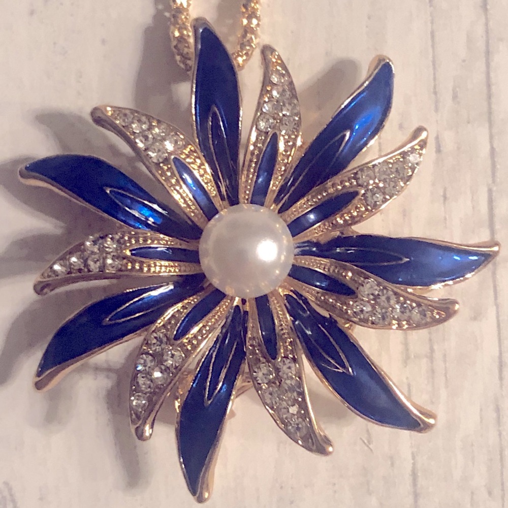 Betsey Johnson Blue and Pearl Flower Necklace
